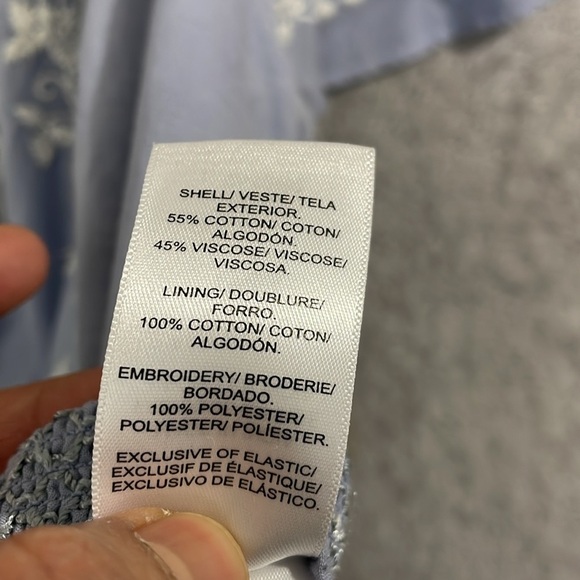 NEW Lucky Brand Womens S Embroidered Flutter-Sl Brunnera Blue Key hole Blouse - Picture 8 of 9